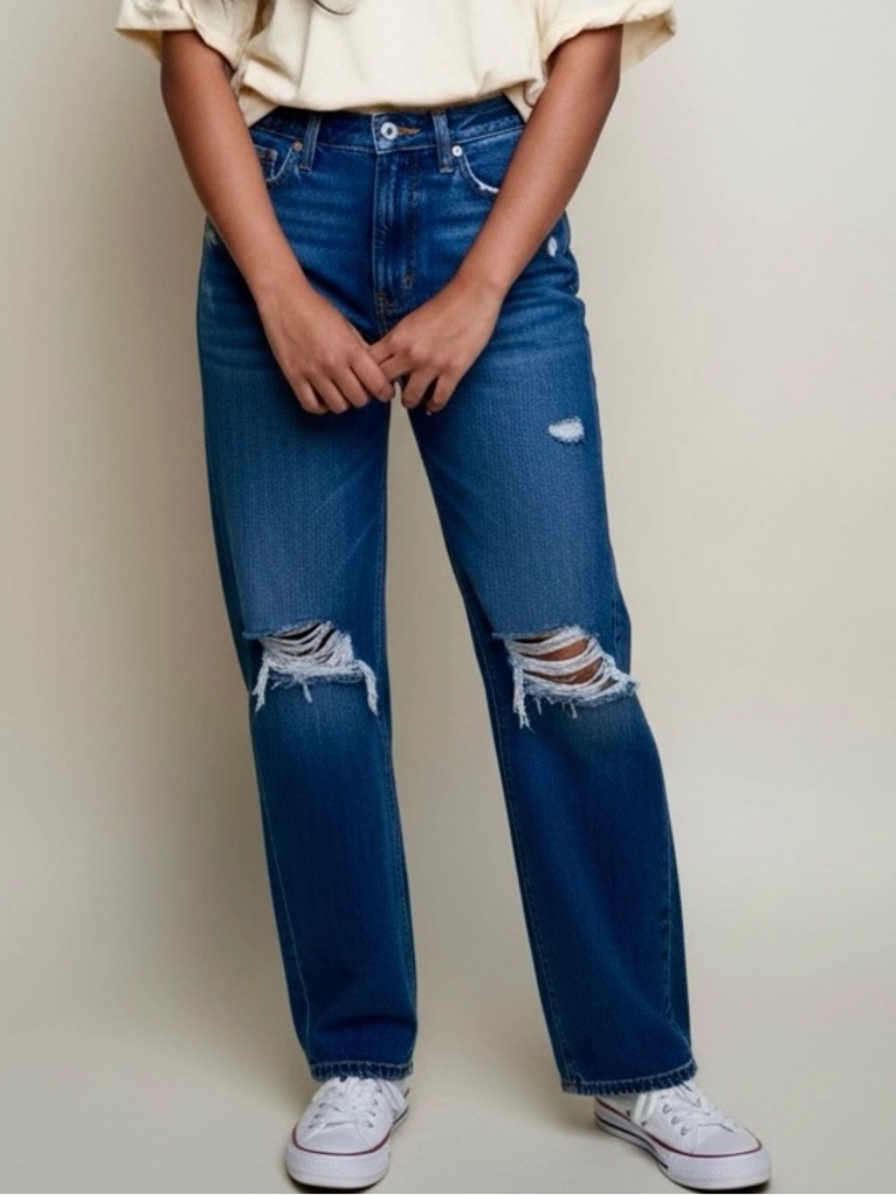 American Eagle Women’s Ex Boyfriend Relaxed Fit Jeans Distressed Size 00 Short